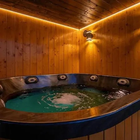 Premium With A Pool, Sauna, Jacuzzi In * Kopań
