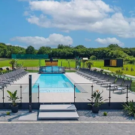 Premium With A Pool, Sauna, Jacuzzi In